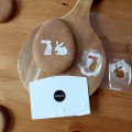 4 zajączki na ciasteczkowej pisance
