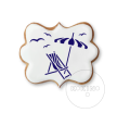 Leżak, parasol i mewy